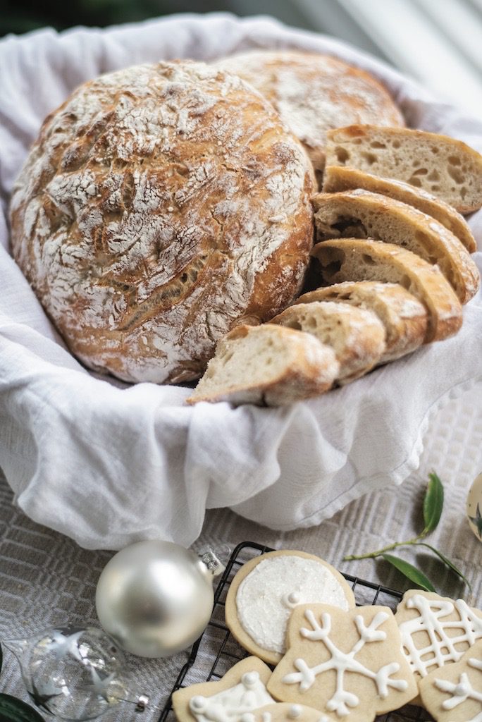Crusty French Bread (No Knead)